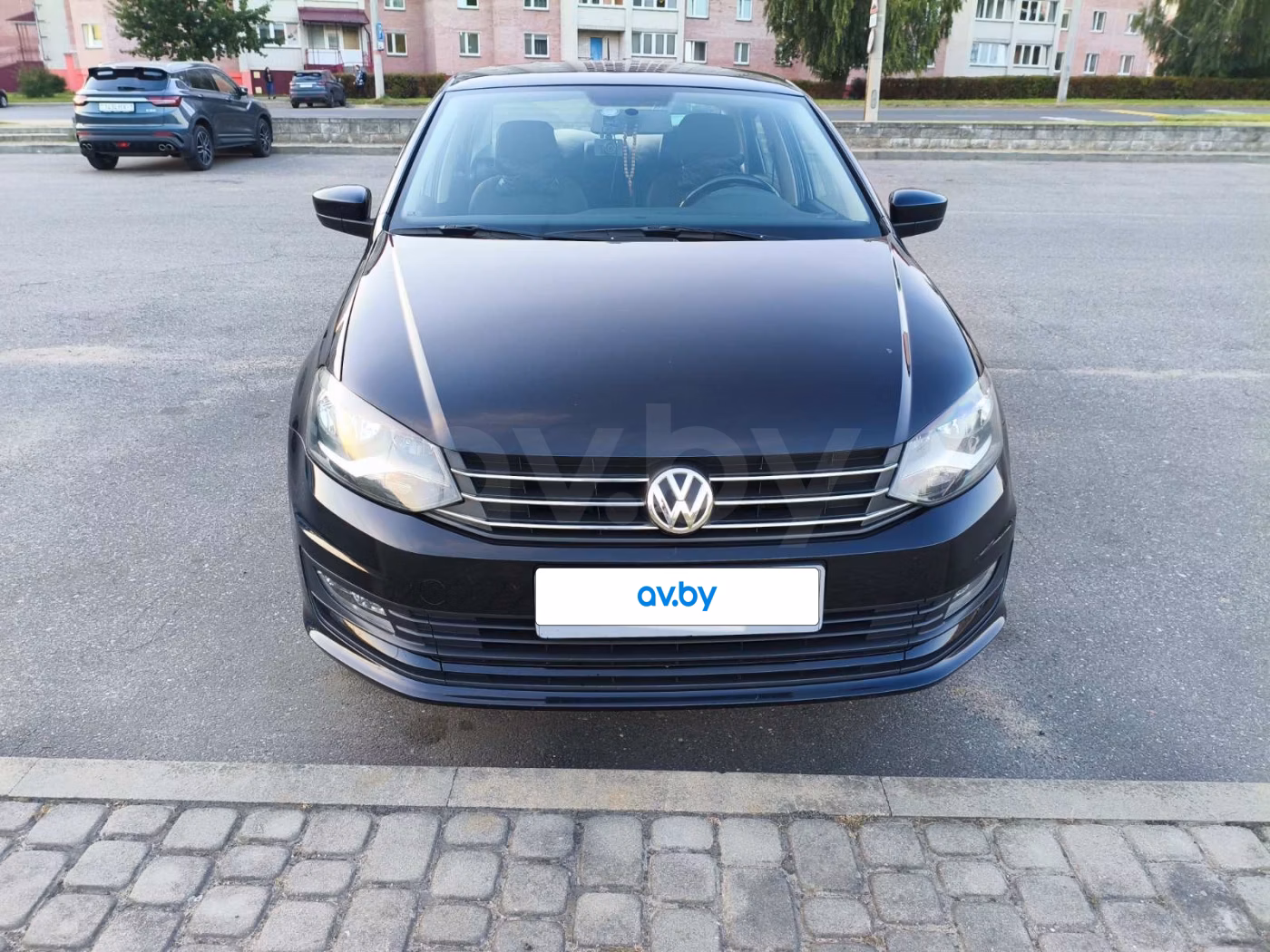 Volkswagen Polo Sedan фото 2