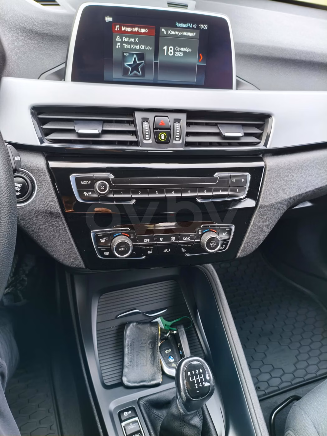BMW X1 фото 8