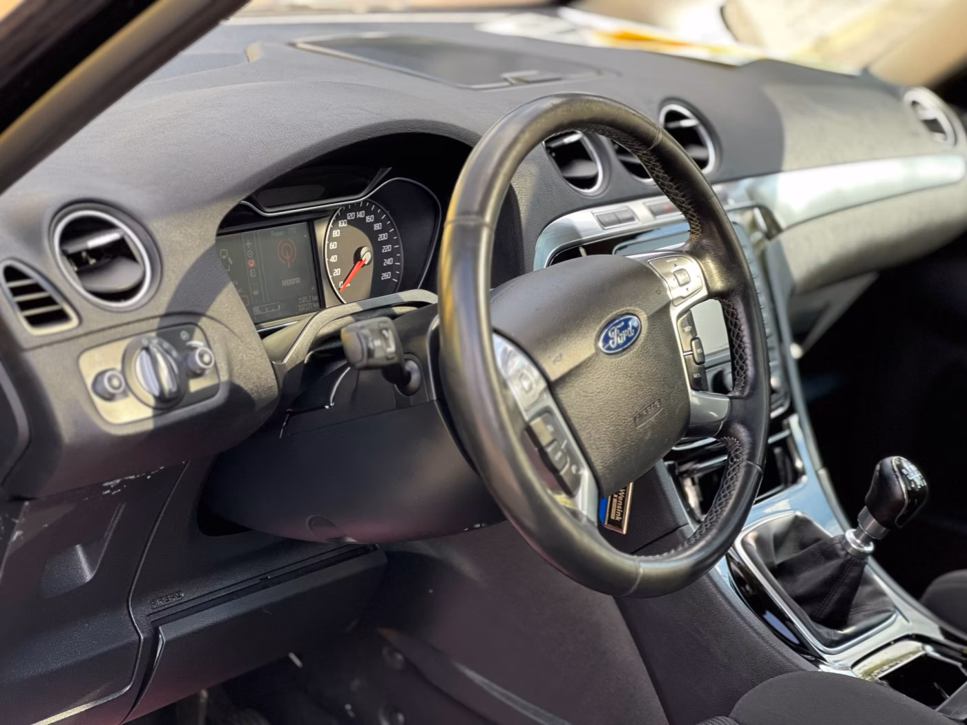 Ford S-MAX фото 11