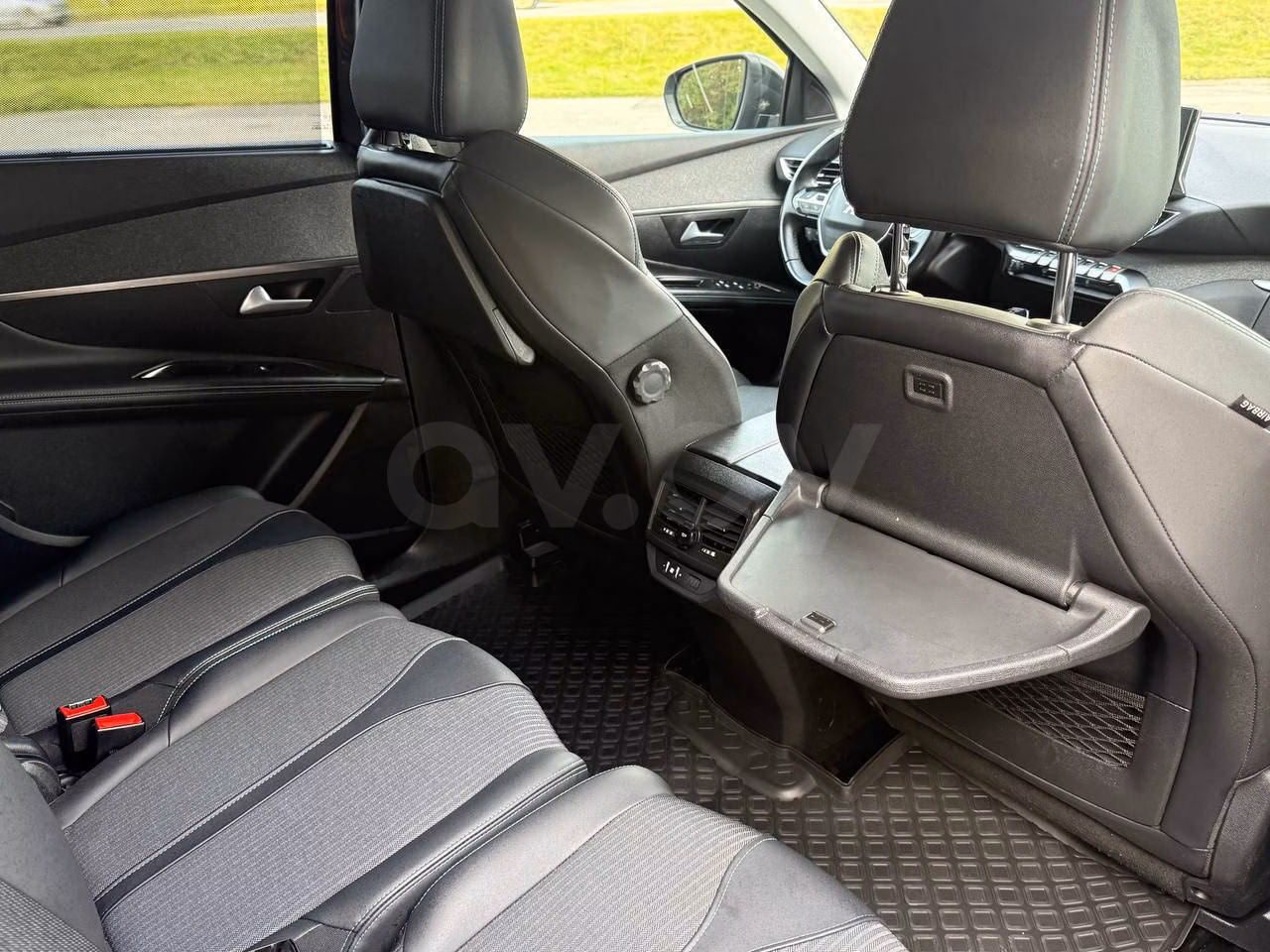 Peugeot 5008 фото 9