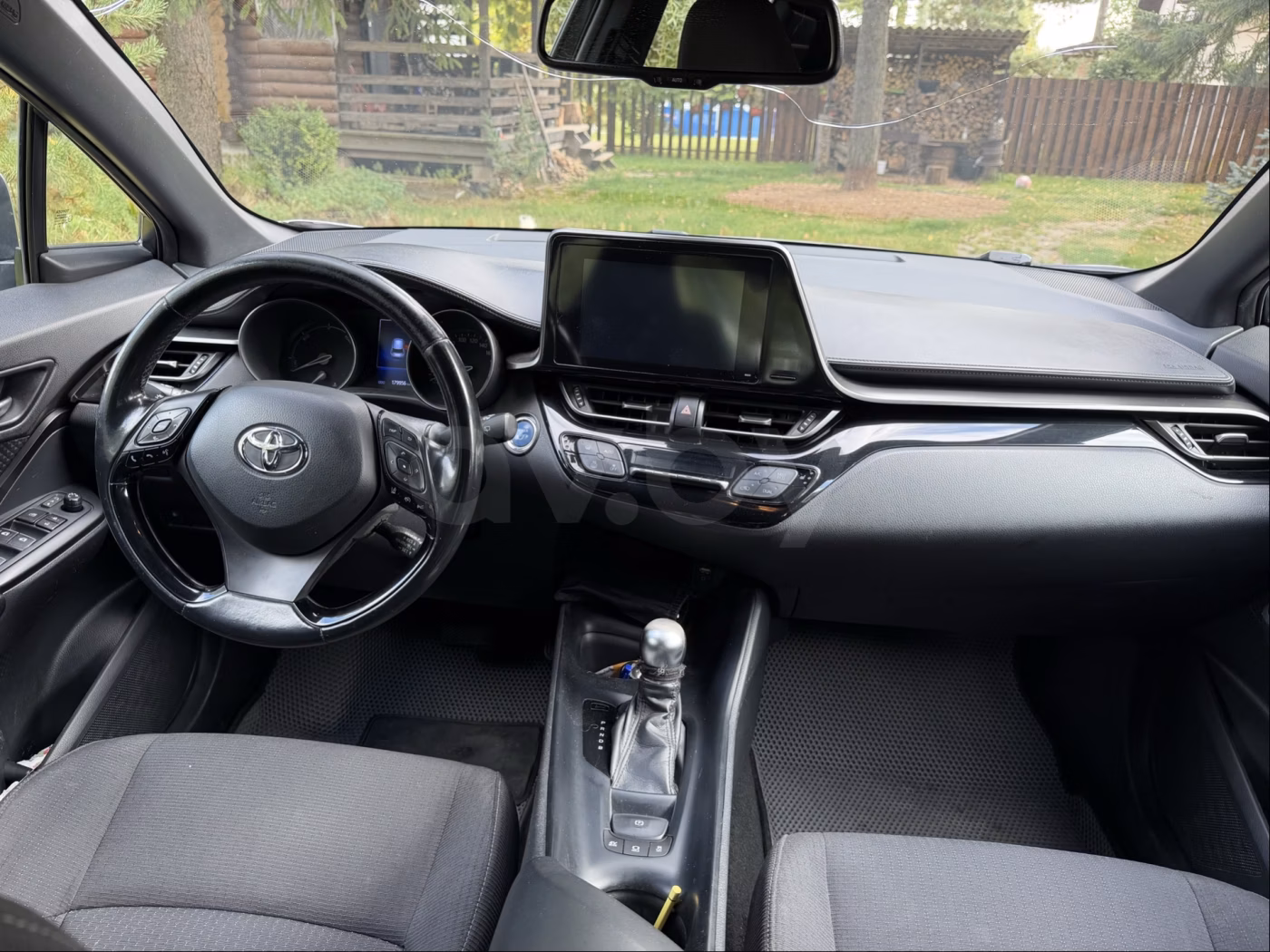 Toyota C-HR фото 8