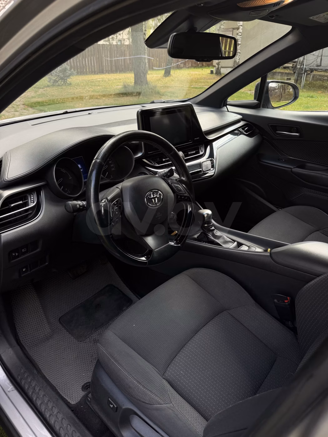 Toyota C-HR фото 10