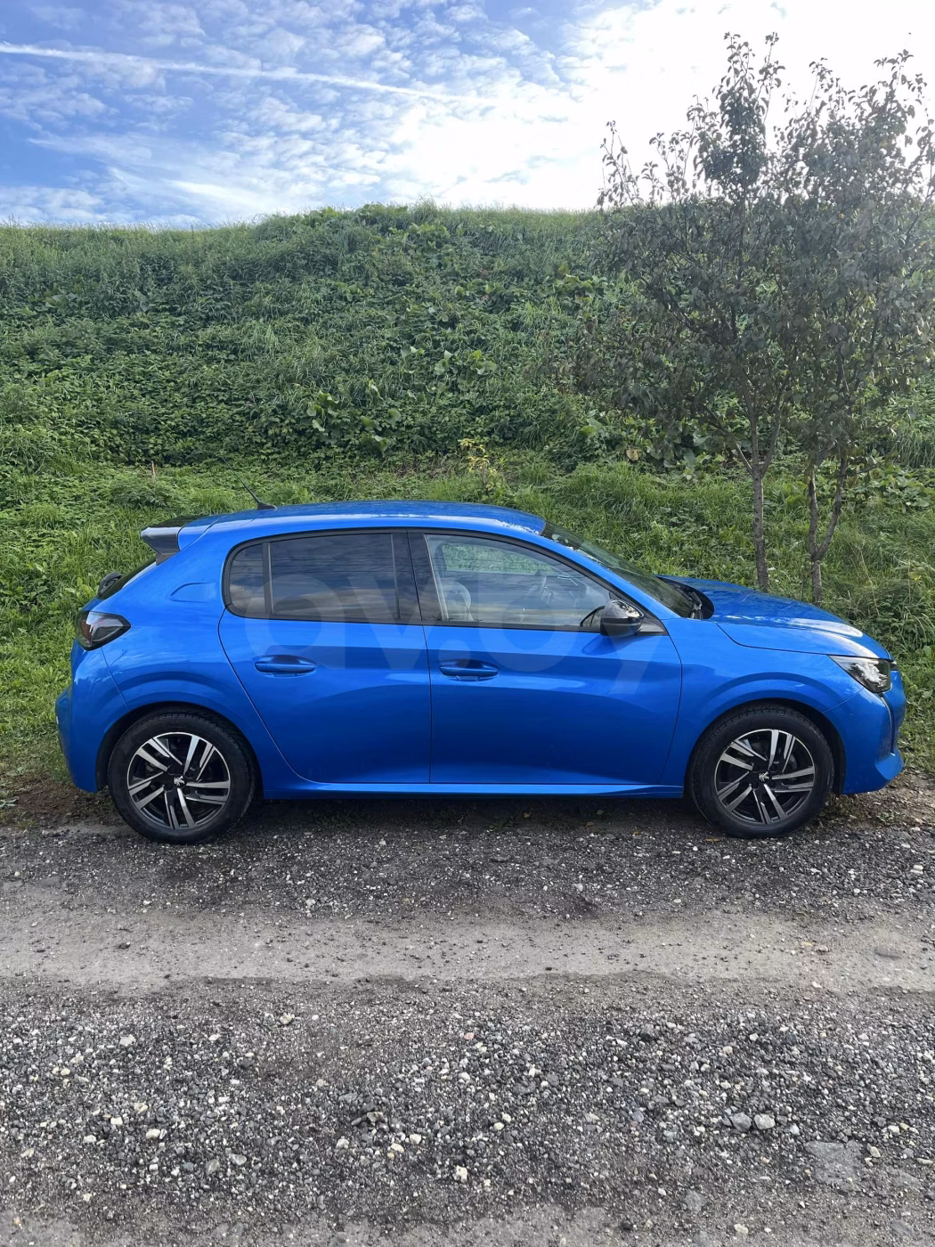 Peugeot 208 фото 2