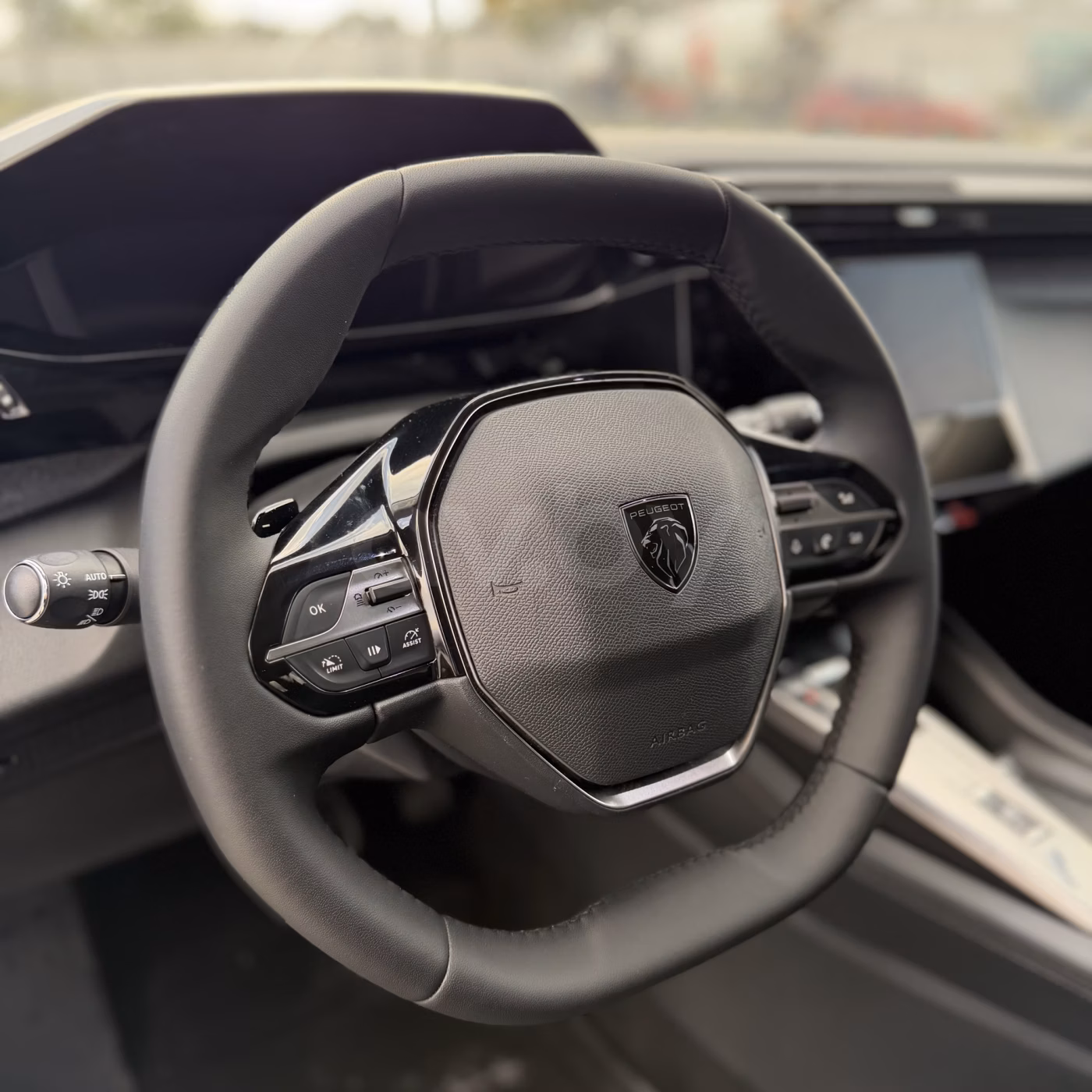 Peugeot 308 фото 9