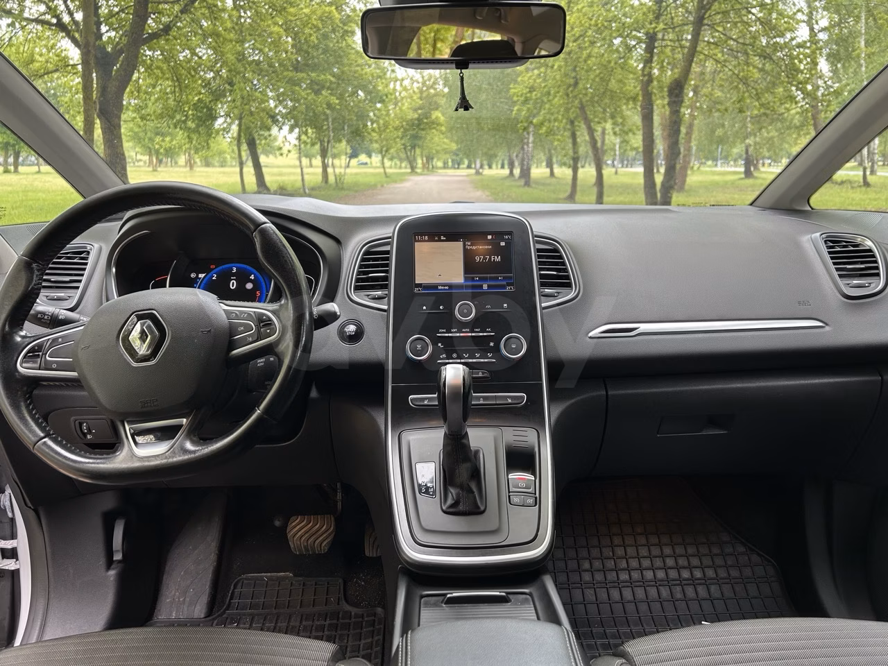 Renault Grand Scenic фото 7