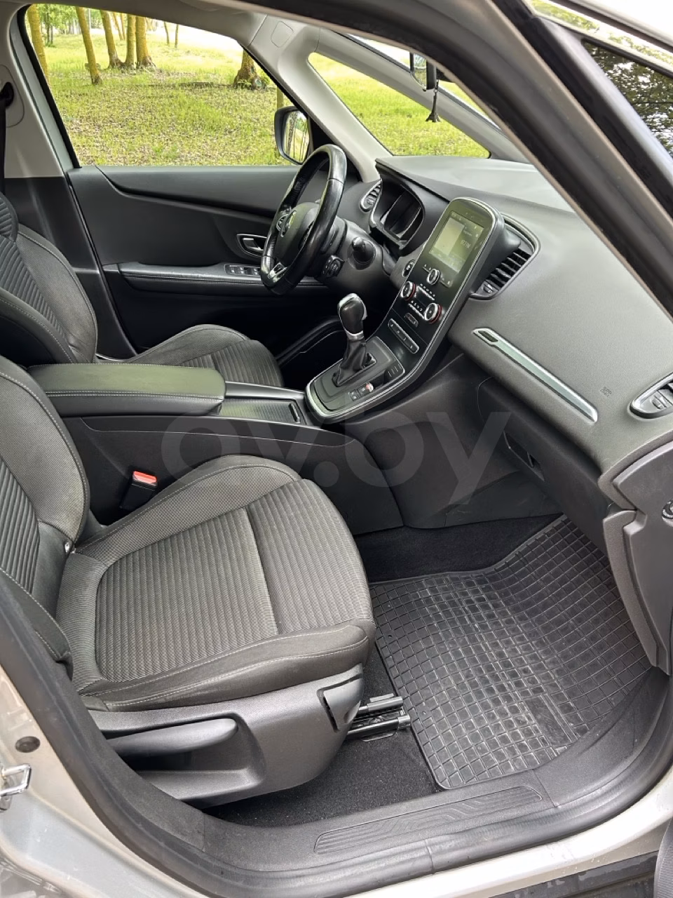 Renault Grand Scenic фото 8
