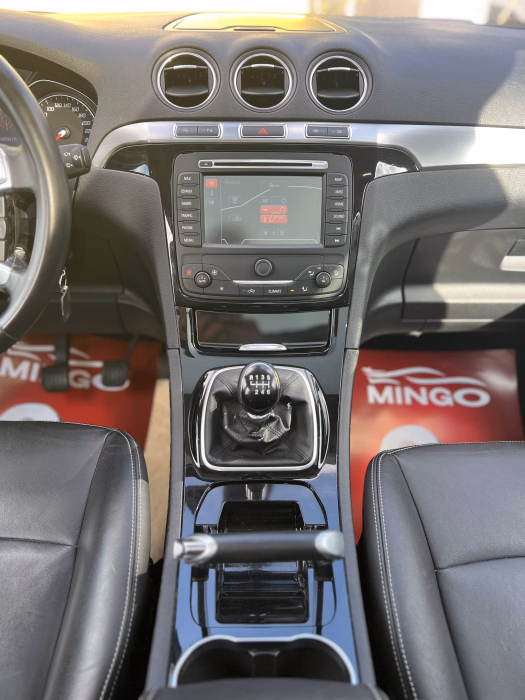 Ford S-MAX фото 13