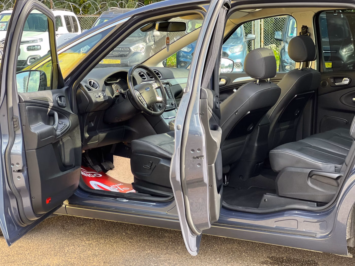 Ford S-MAX фото 19