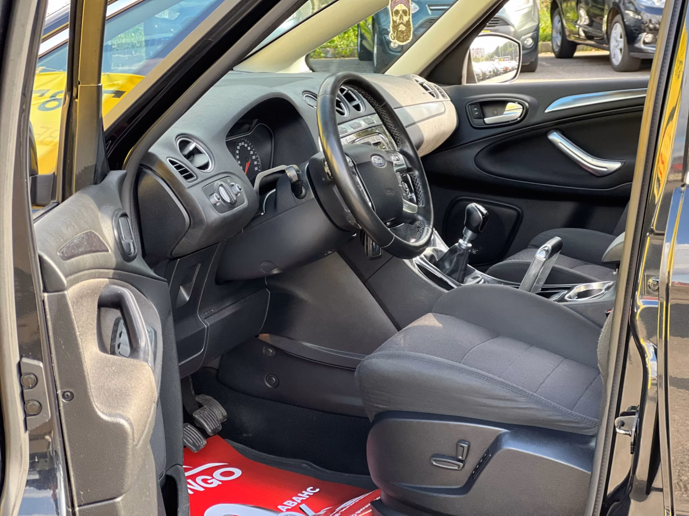 Ford S-MAX фото 11