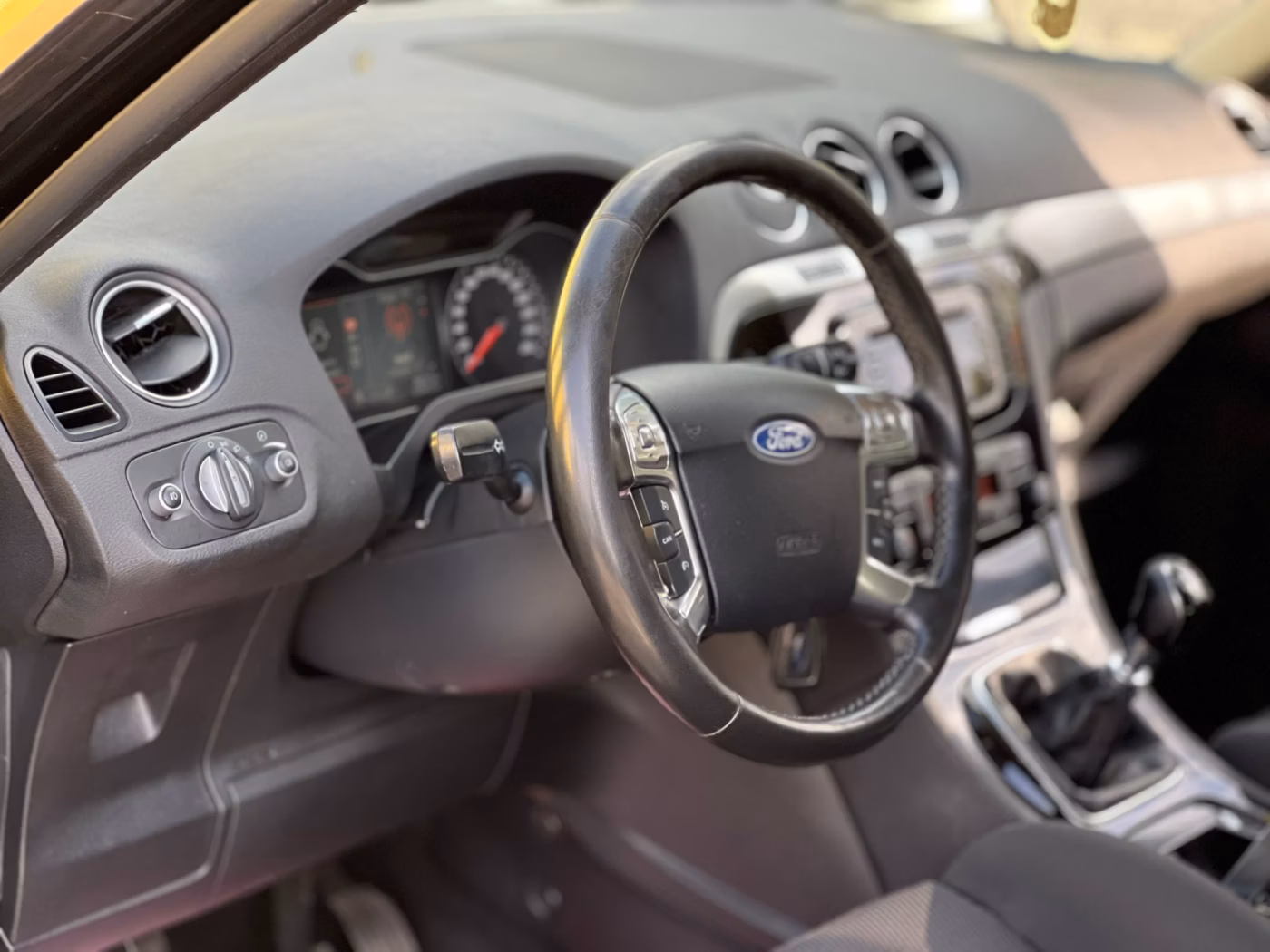 Ford S-MAX фото 12
