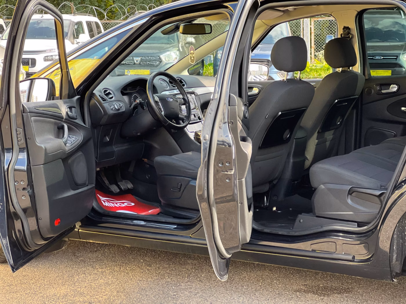 Ford S-MAX фото 18