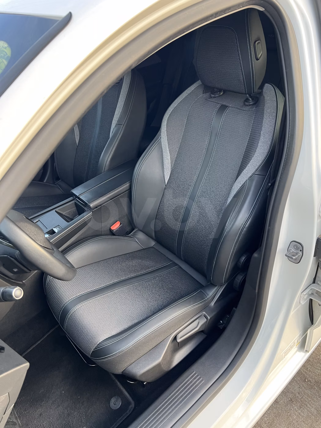 Peugeot 308 фото 14