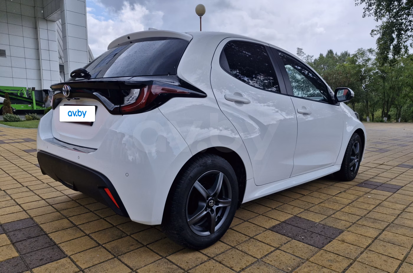 Toyota Yaris фото 4