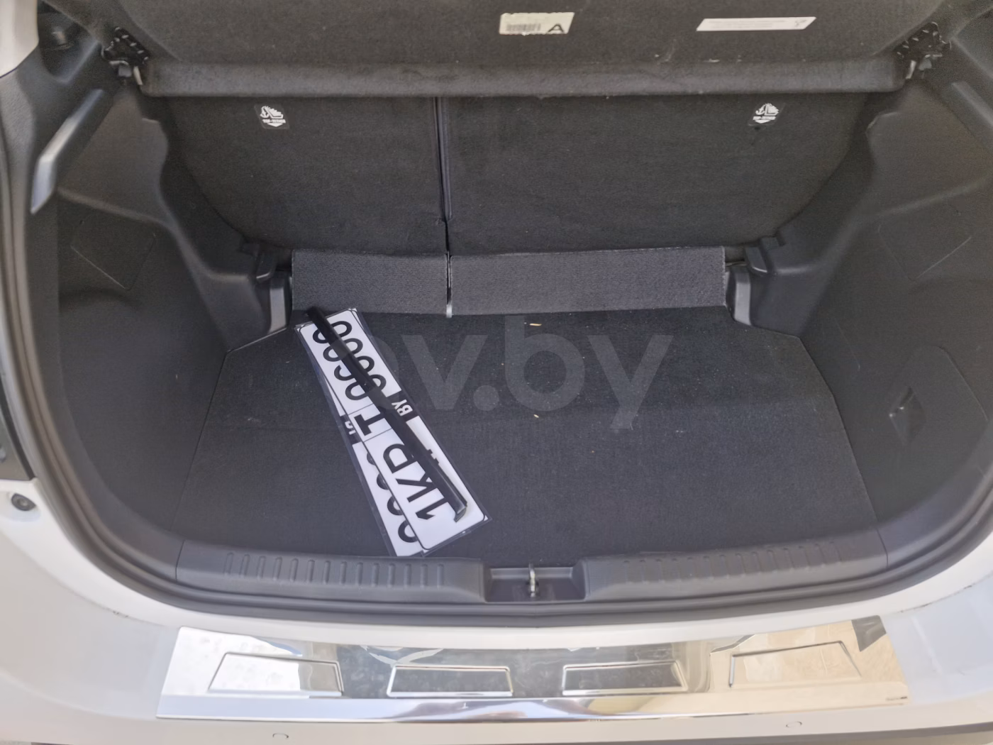 Toyota Yaris фото 13