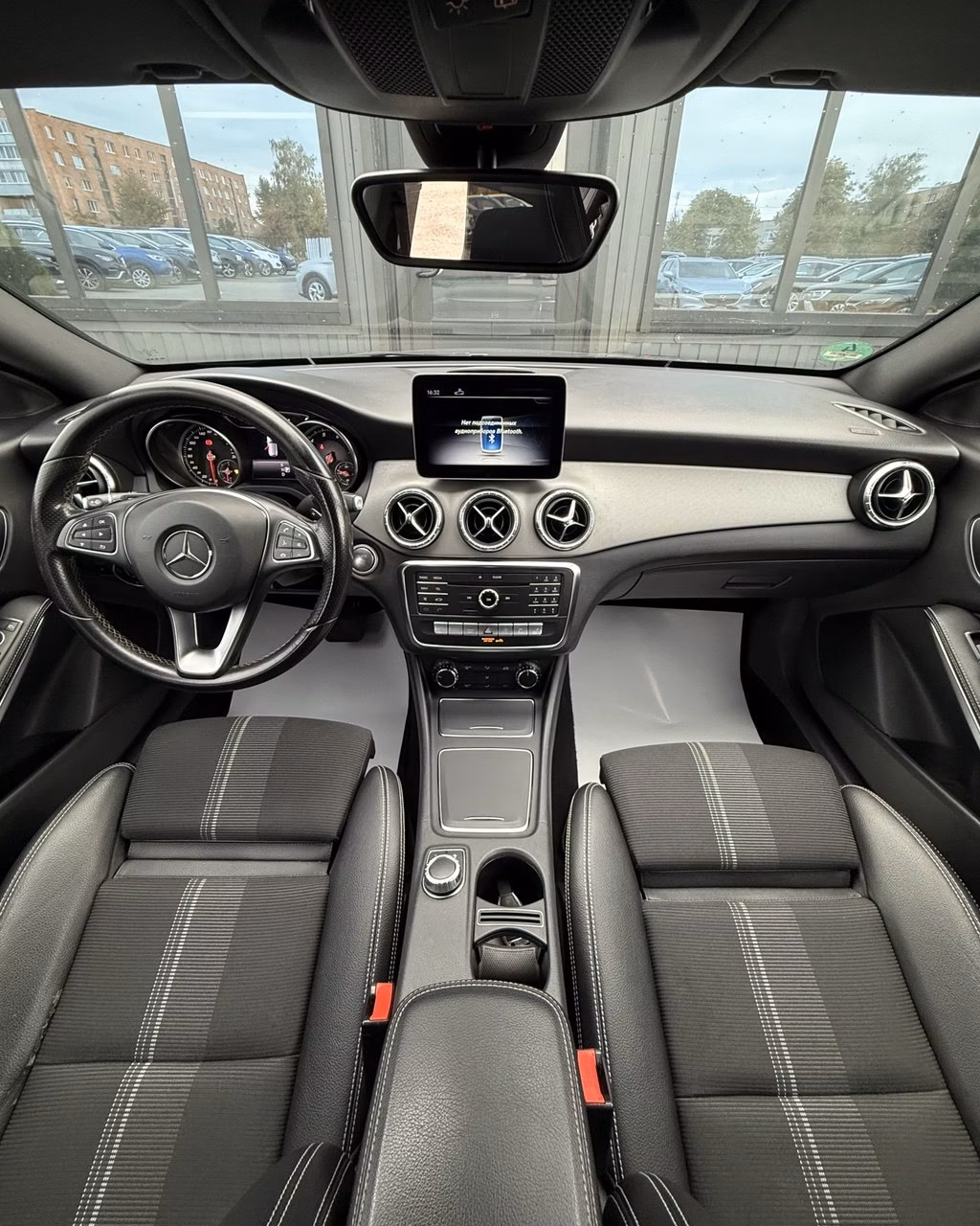 Mercedes-Benz CLA фото 9