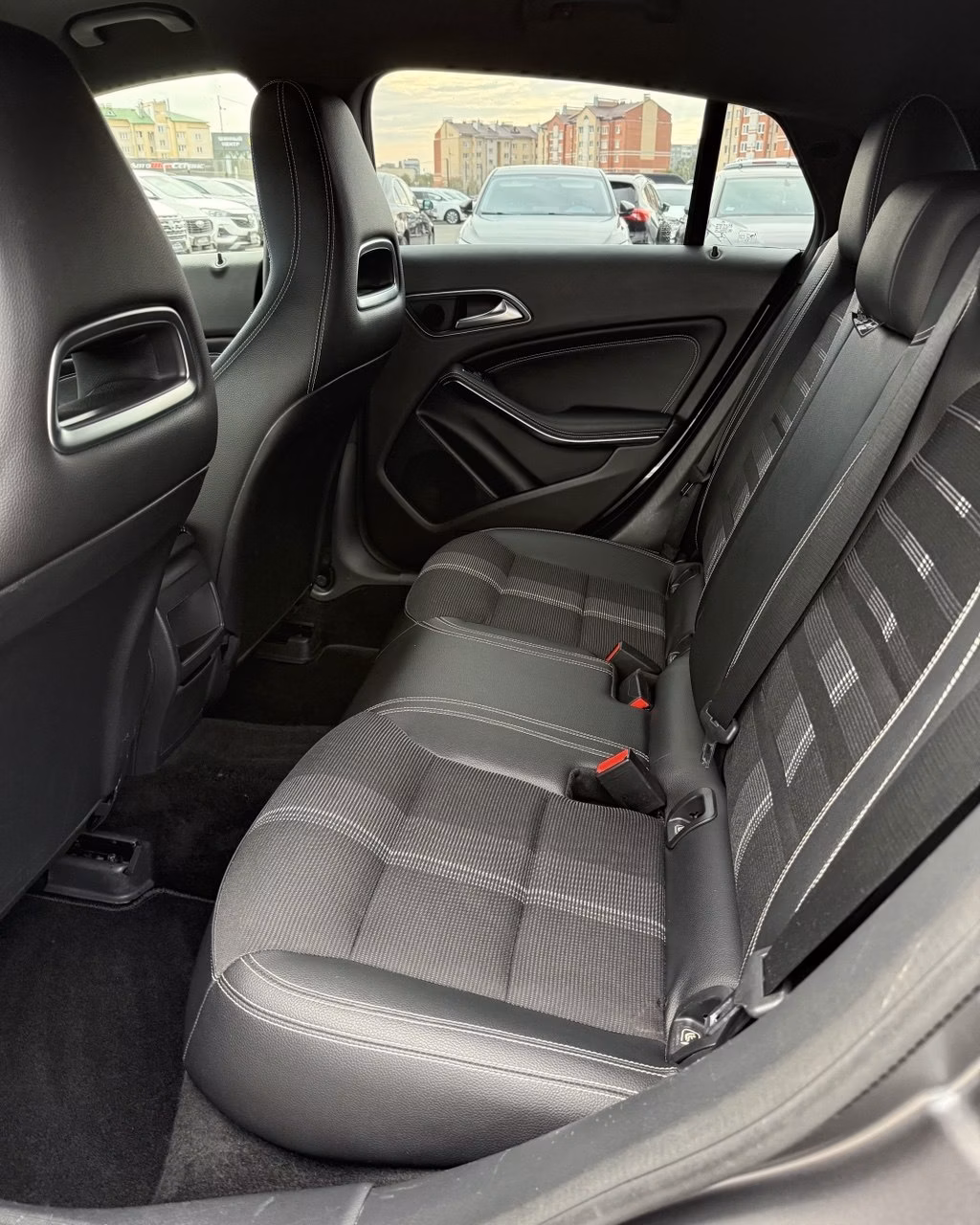 Mercedes-Benz CLA фото 13