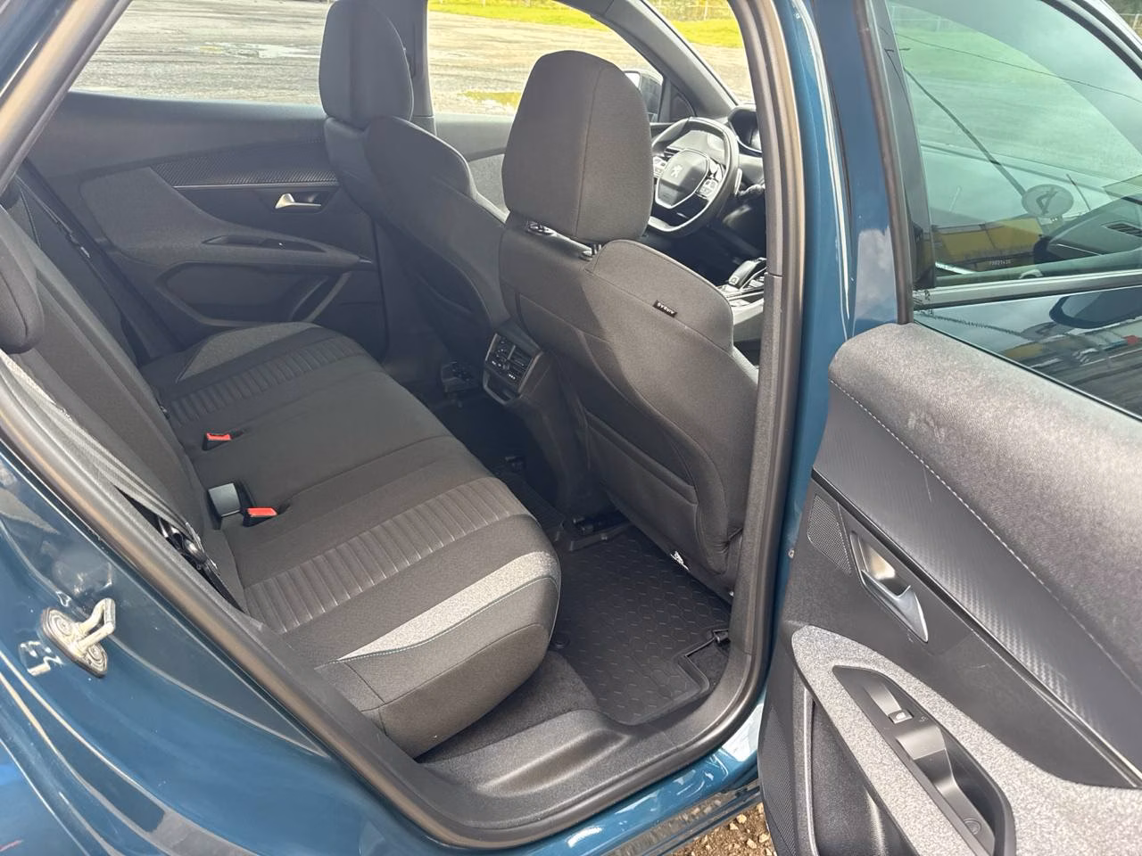 Peugeot 3008 фото 12