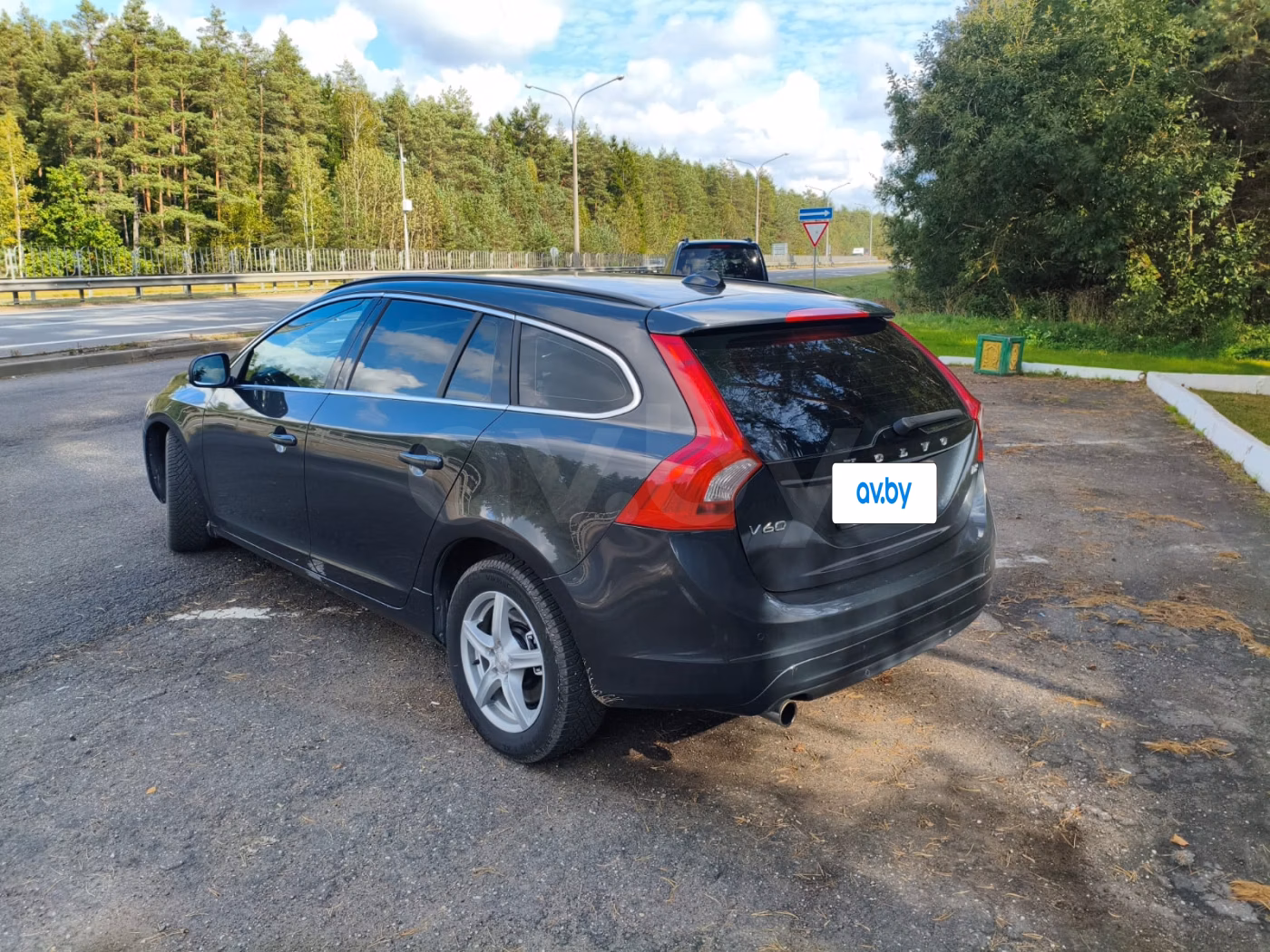 Volvo V60 фото 3