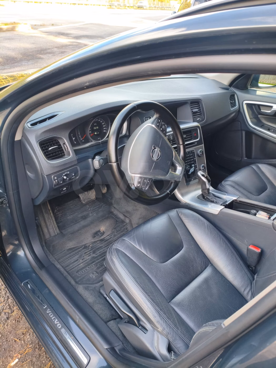 Volvo V60 фото 8