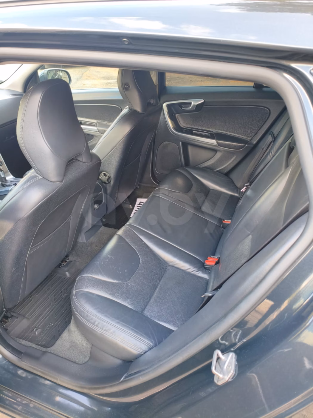 Volvo V60 фото 9