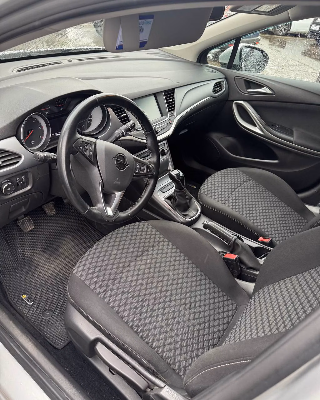Opel Astra фото 9