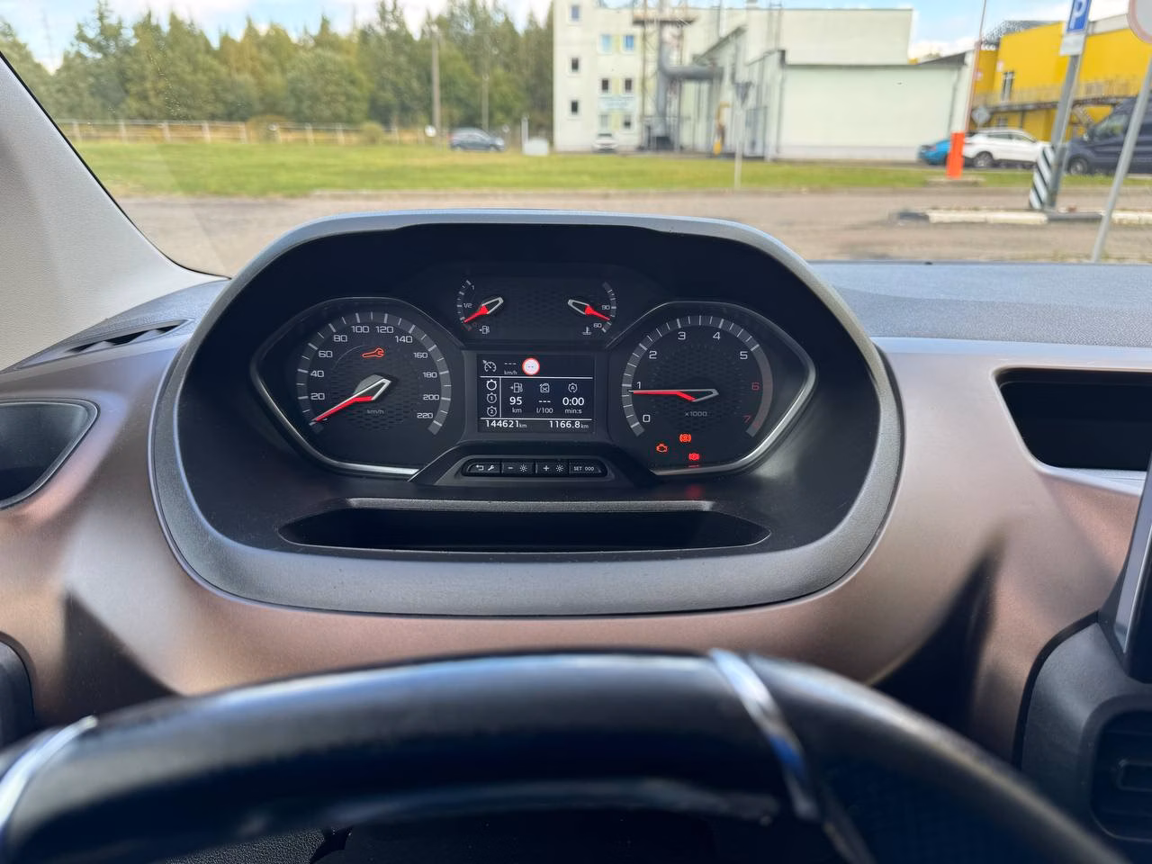 Peugeot Rifter фото 15