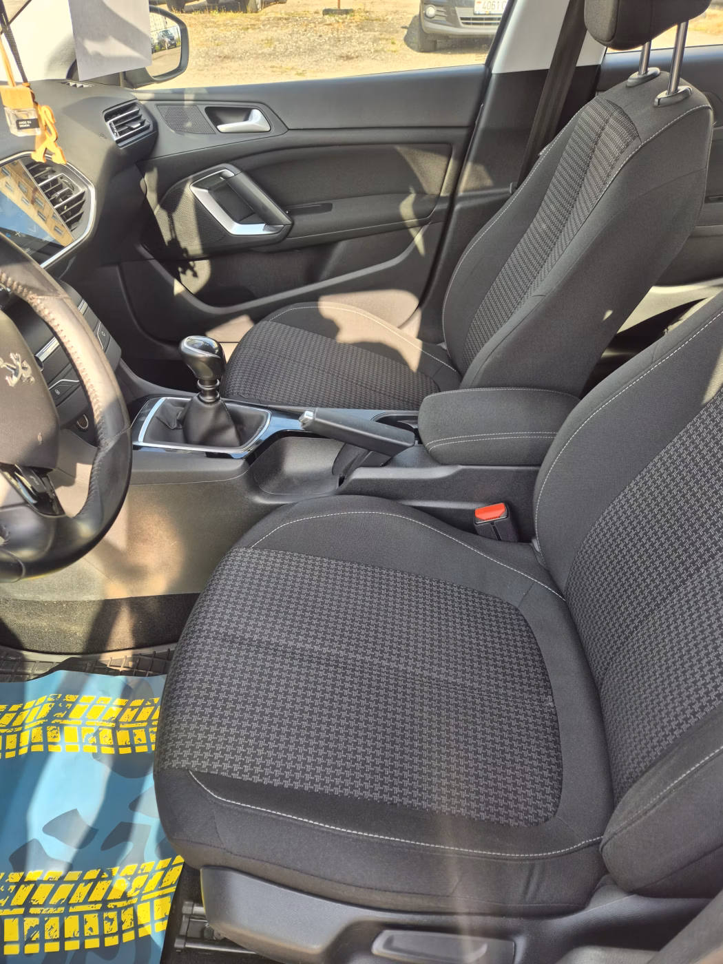 Peugeot 308 фото 8