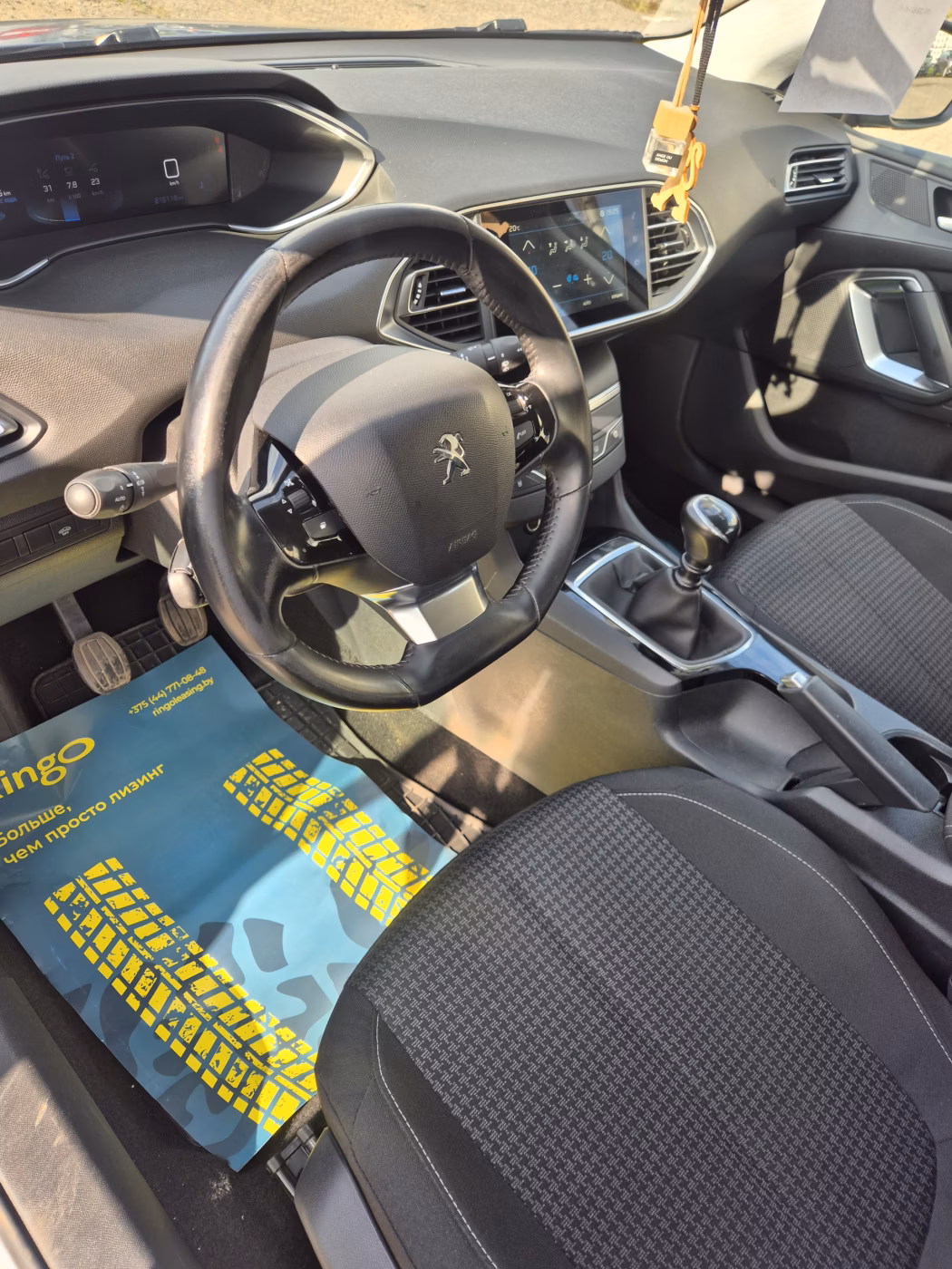 Peugeot 308 фото 9