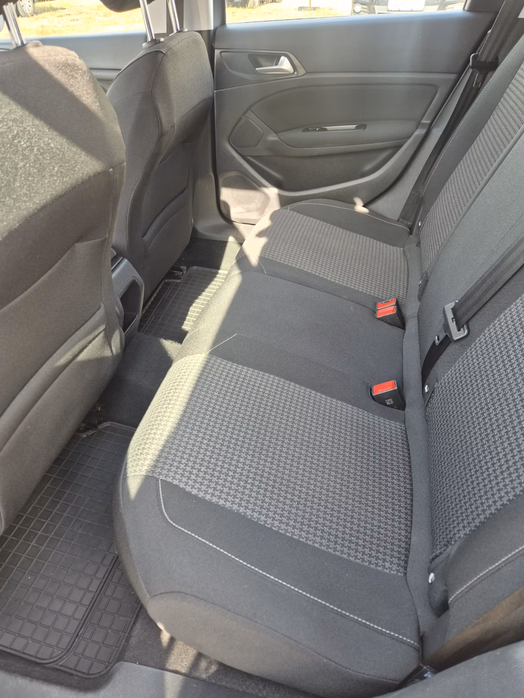 Peugeot 308 фото 12