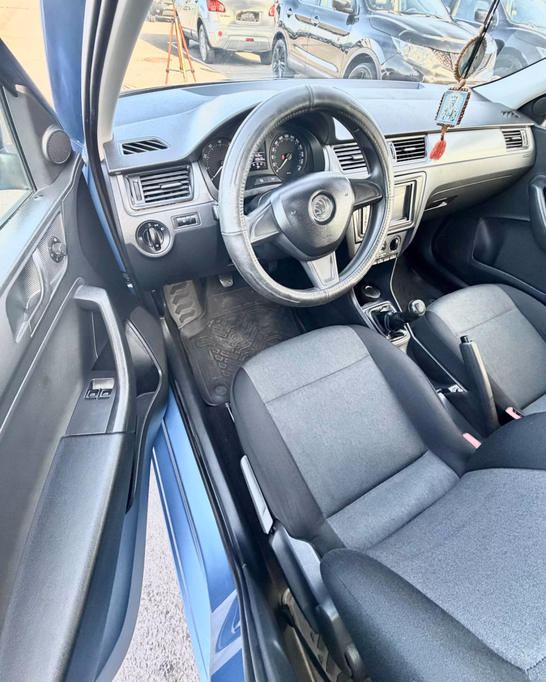 Skoda Rapid фото 9