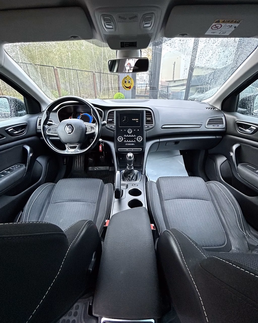 Renault Megane фото 9