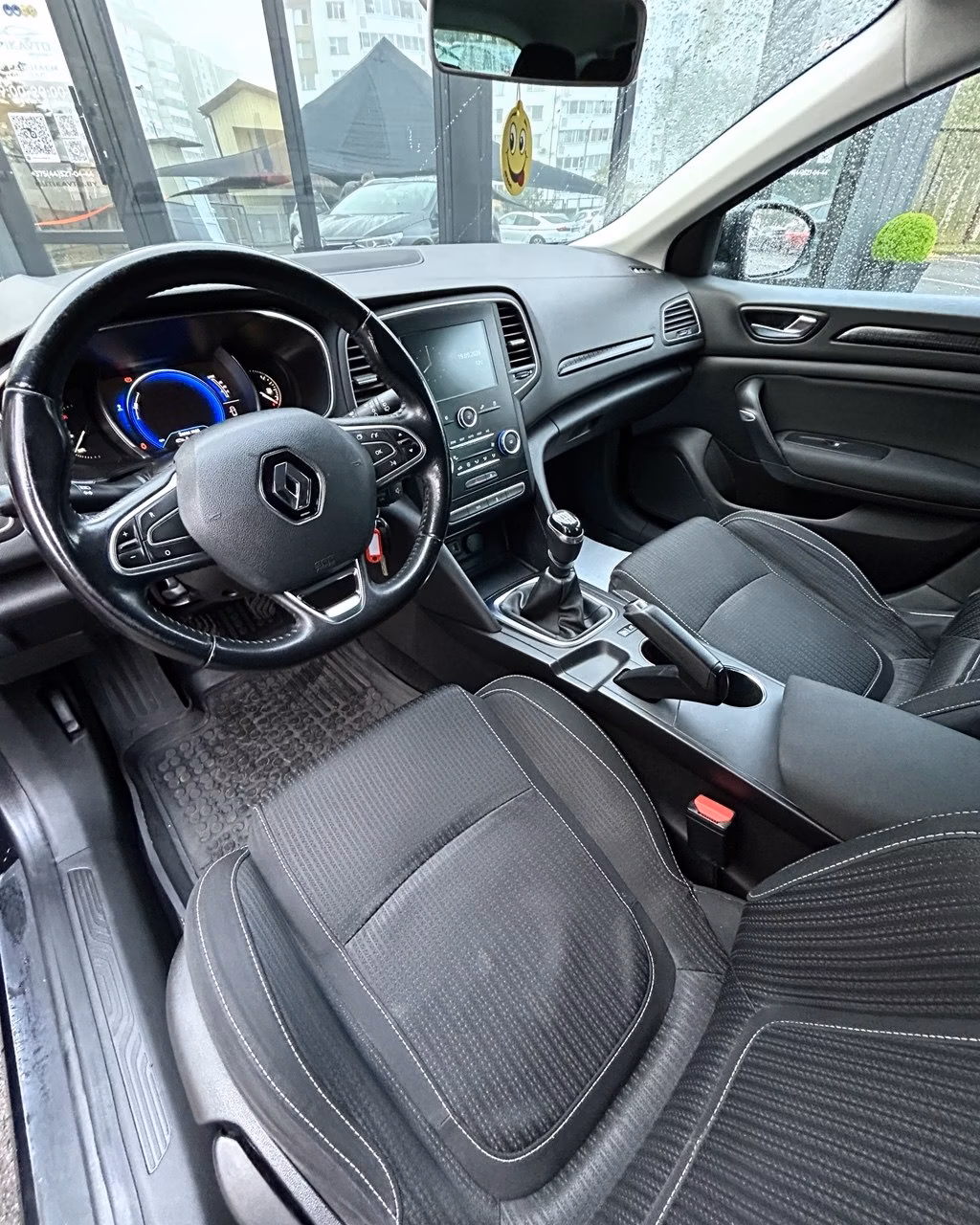 Renault Megane фото 10