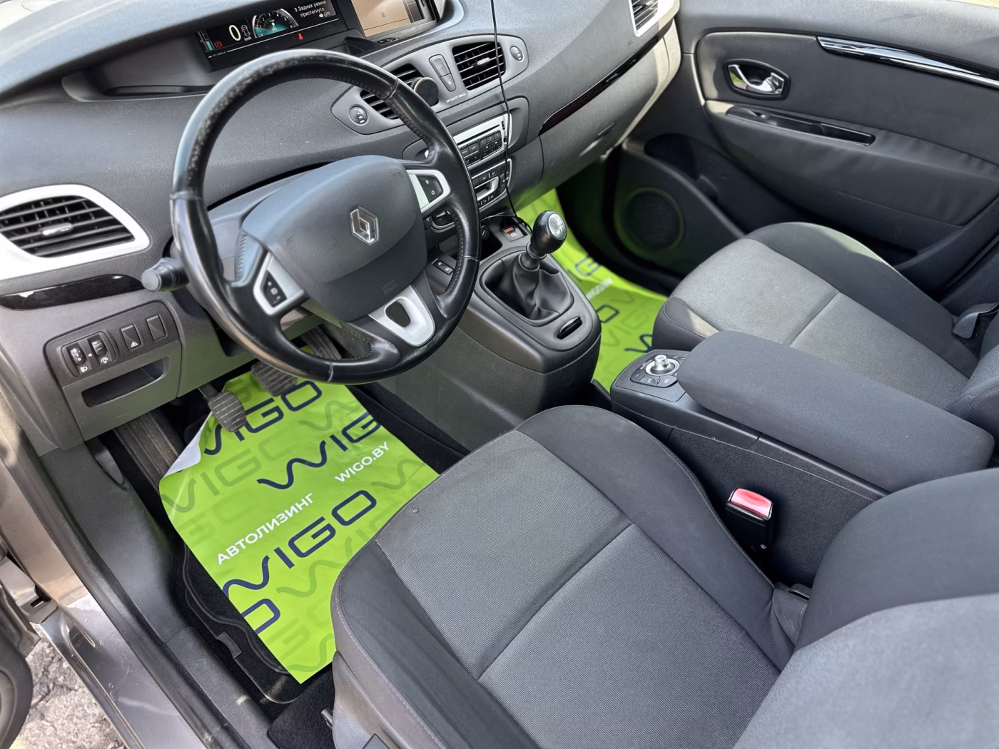 Renault Grand Scenic фото 9
