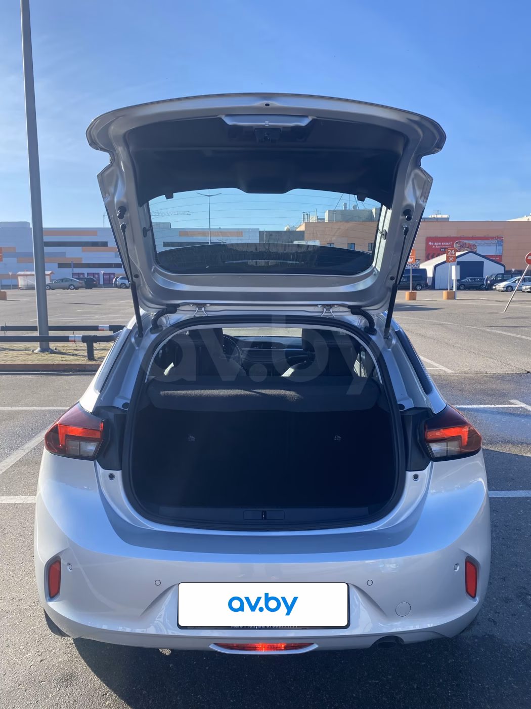 Opel Corsa фото 9