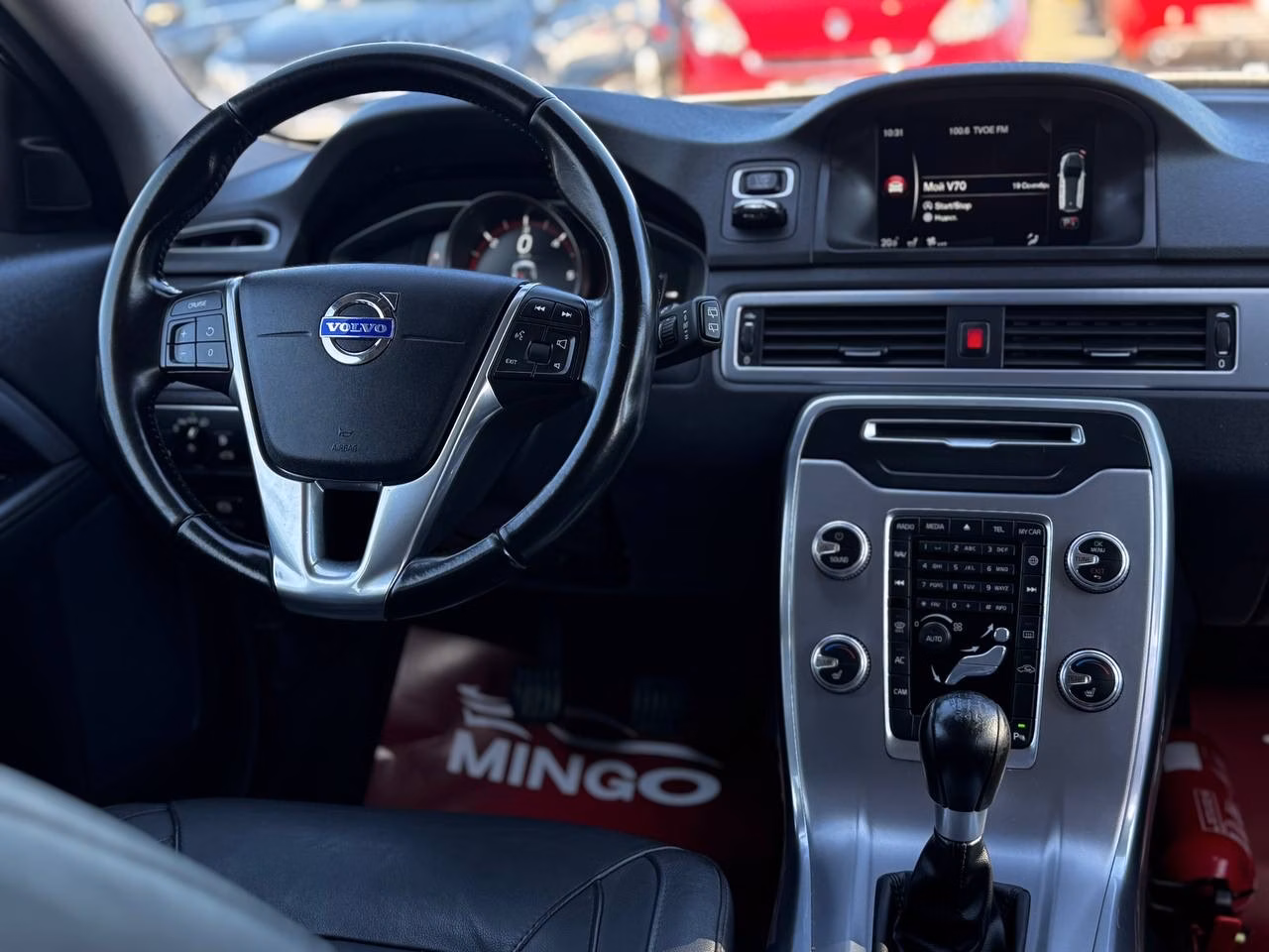 Volvo V70 фото 9