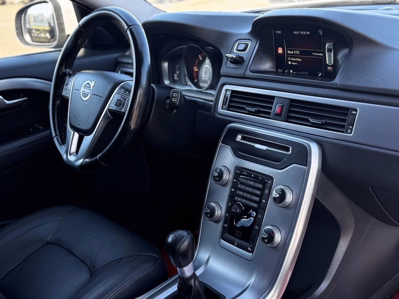 Volvo V70 фото 11