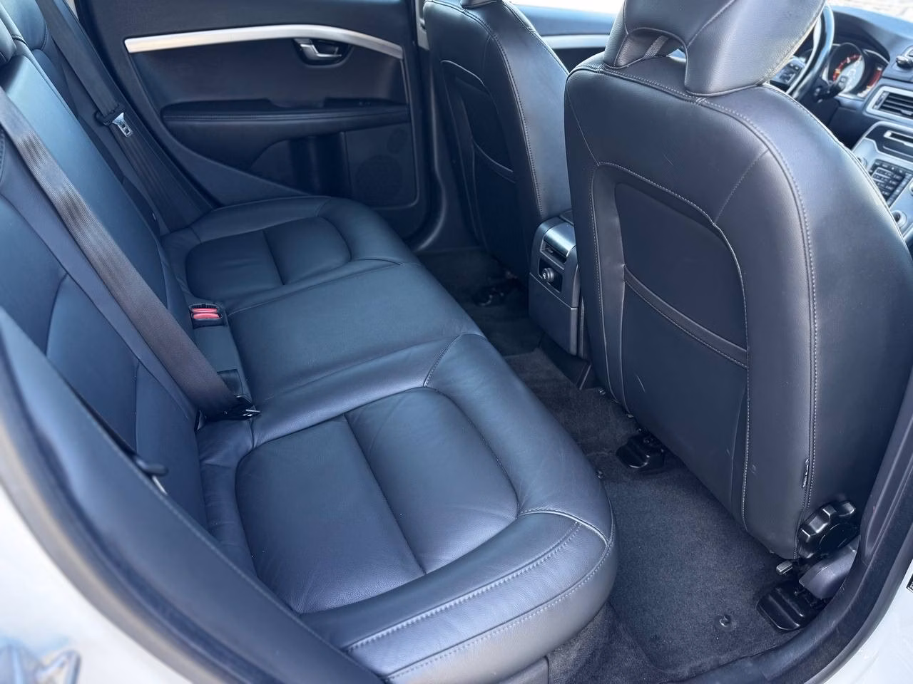 Volvo V70 фото 17