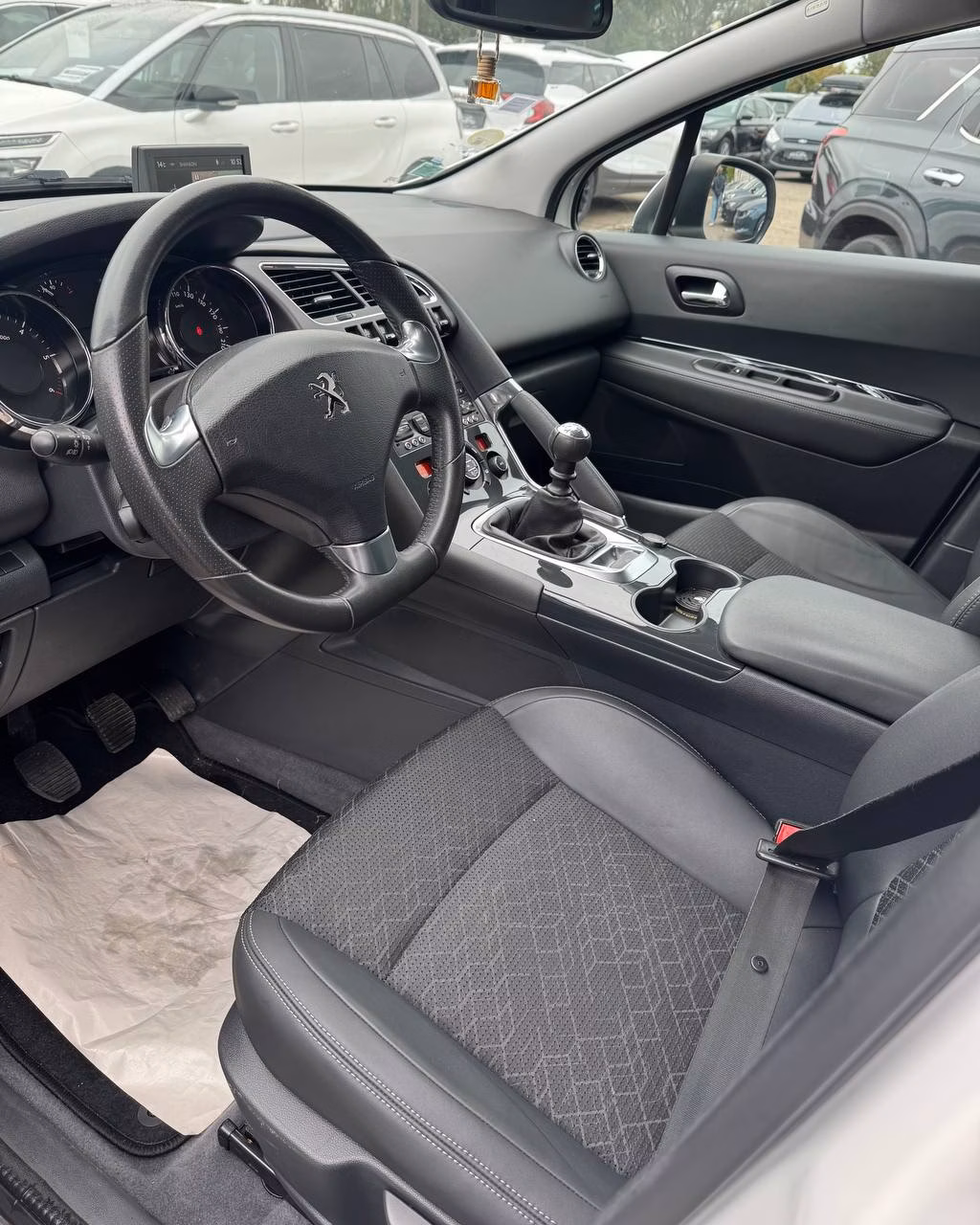 Peugeot 3008 фото 10