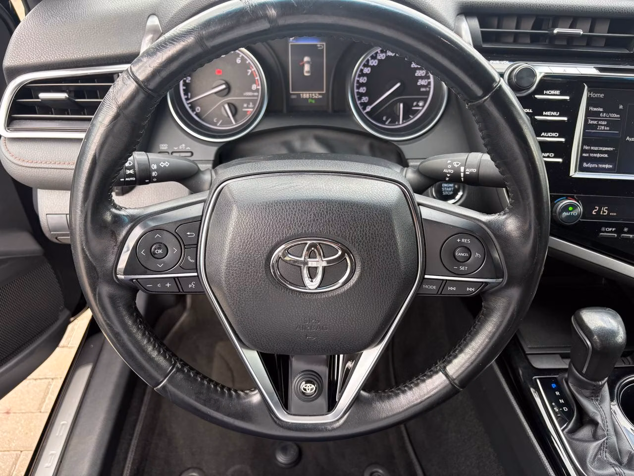 Toyota Camry фото 13