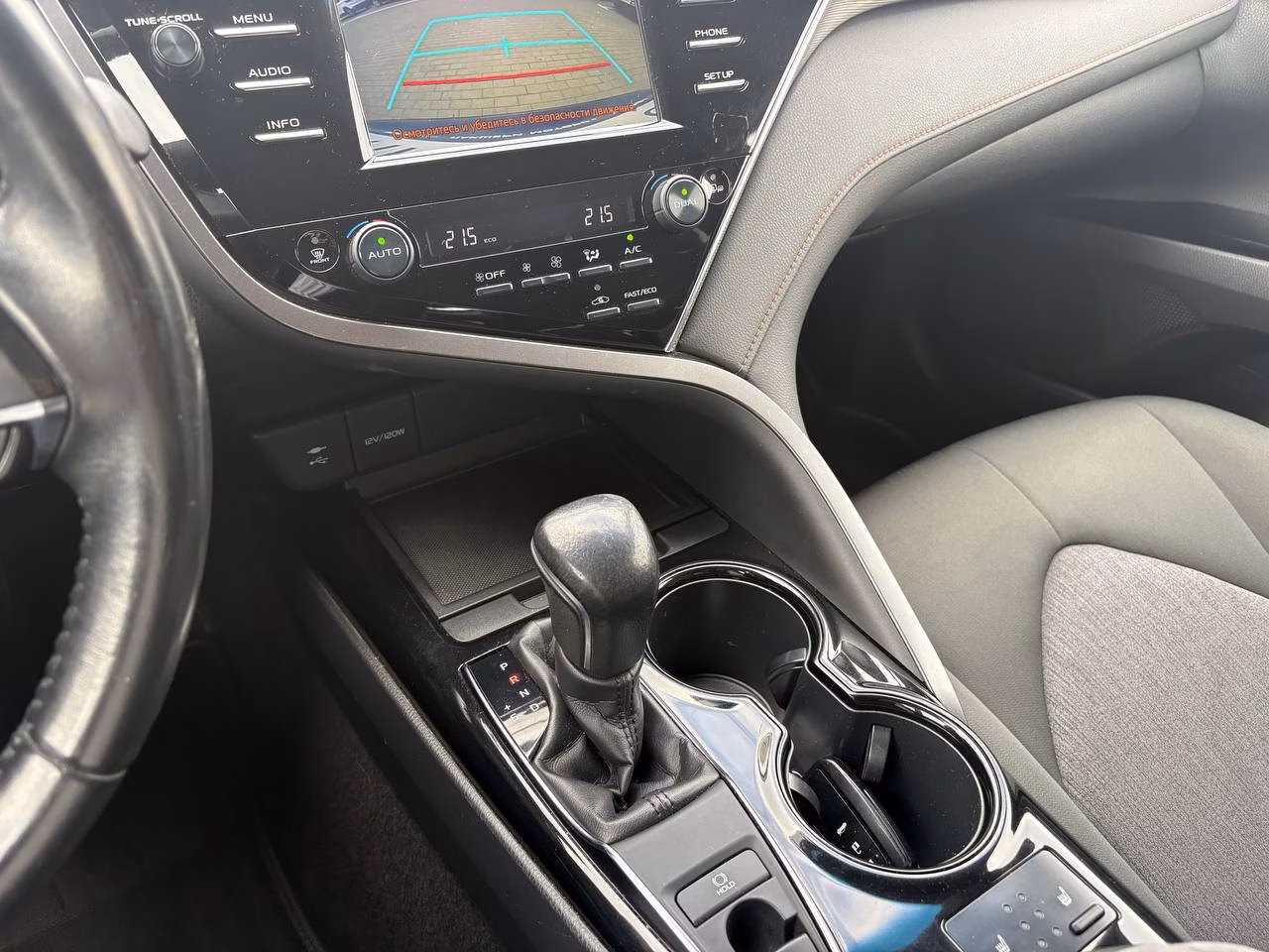 Toyota Camry фото 15