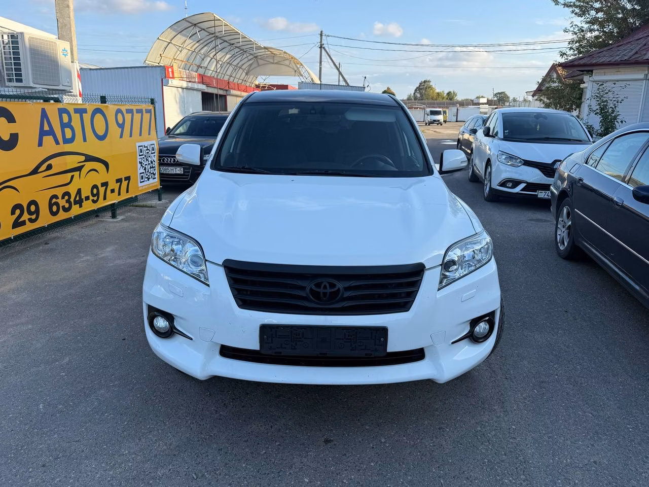 Toyota RAV4 фото 4