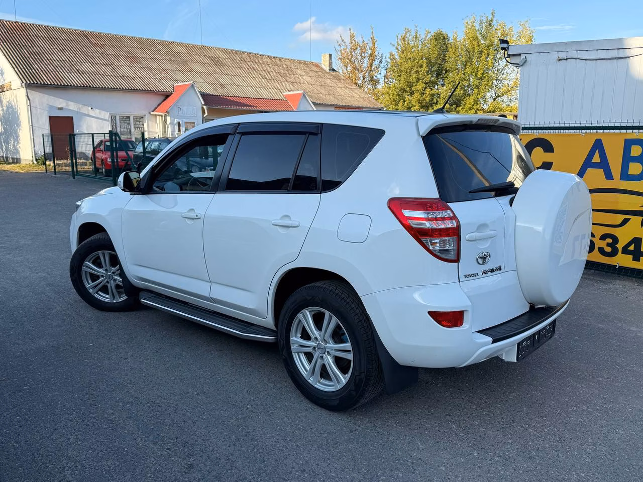 Toyota RAV4 фото 6