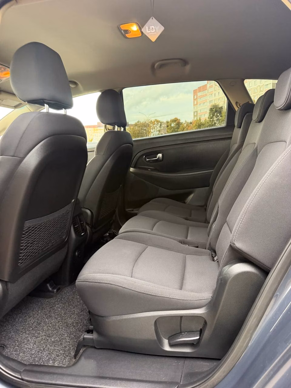 Kia Carens фото 11