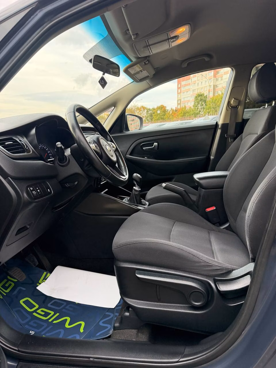 Kia Carens фото 12