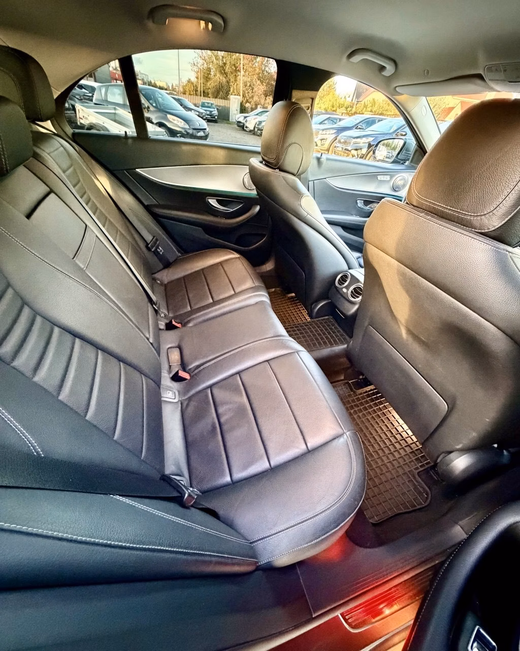 Mercedes-Benz E-Класс фото 11