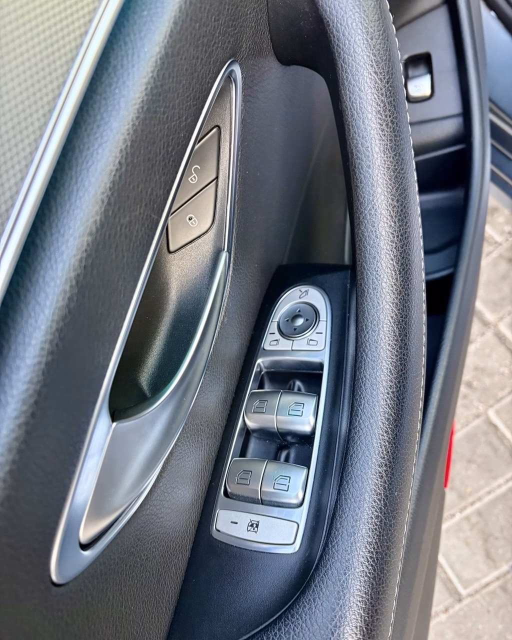 Mercedes-Benz E-Класс фото 17