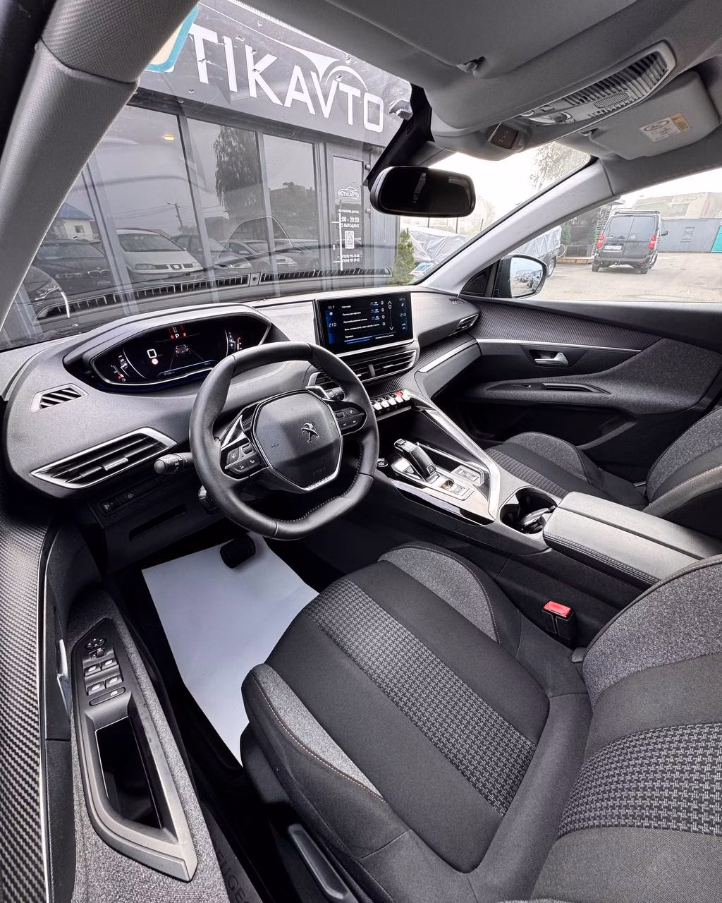 Peugeot 3008 фото 10