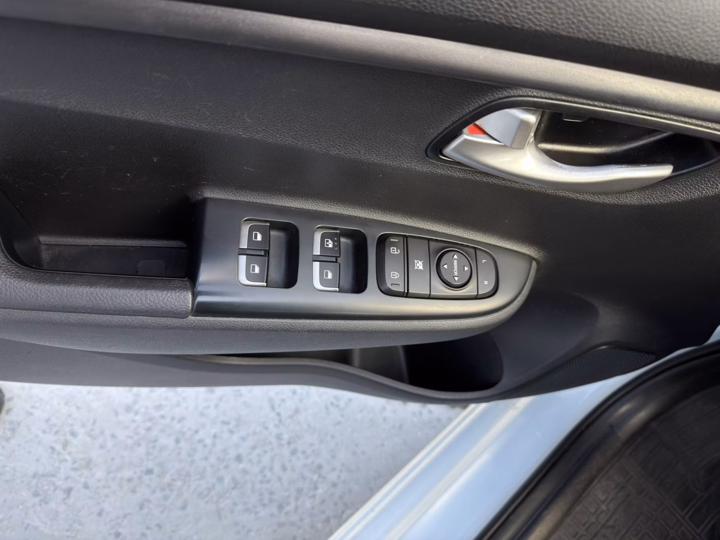 Kia Rio фото 12