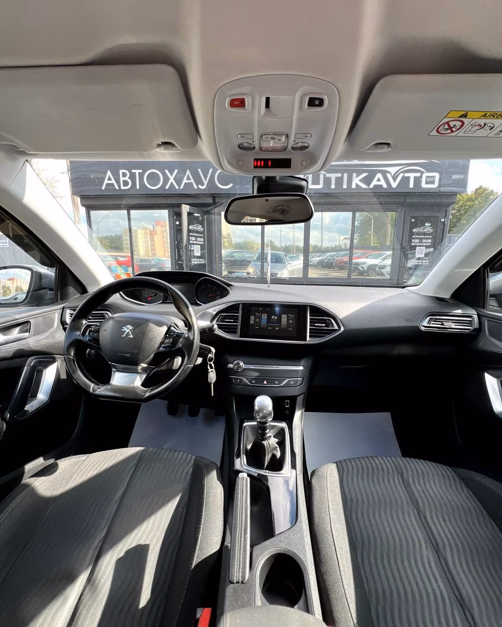 Peugeot 308 фото 7