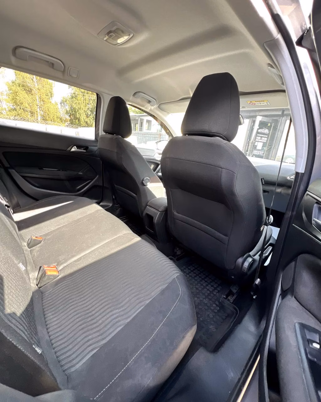 Peugeot 308 фото 11